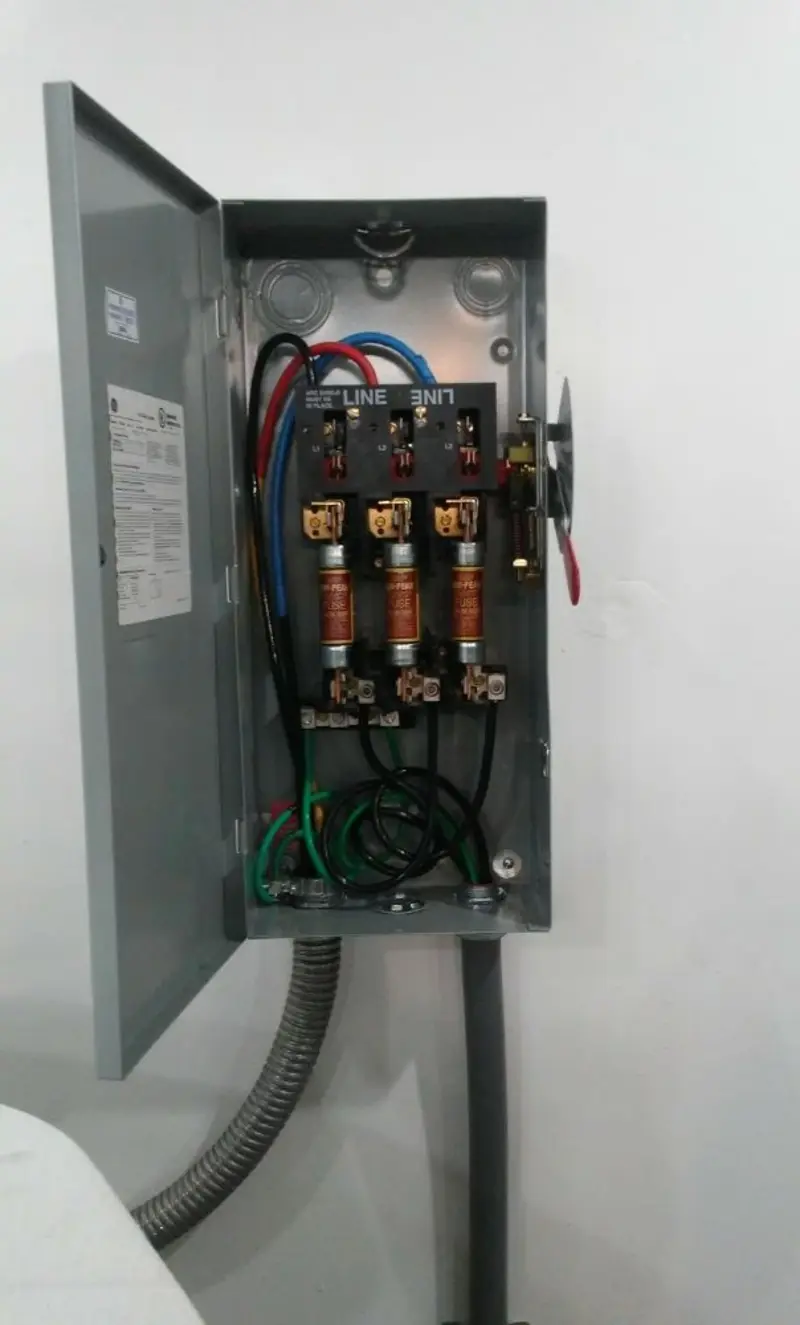 Three-phase disconnect switch installed for Smoke Detector Installation in Auburn Hills